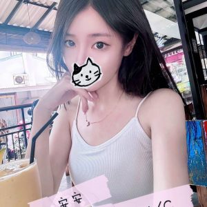<em>地區:台南E罩杯美女巨乳外約推薦</em><span></span> <br> <em>外約妹名:</em><span>安安</span><br>