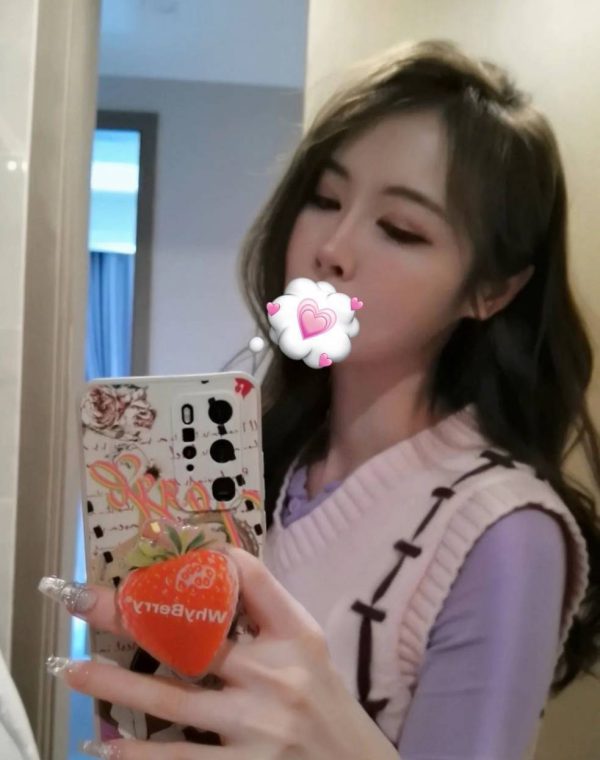 依依