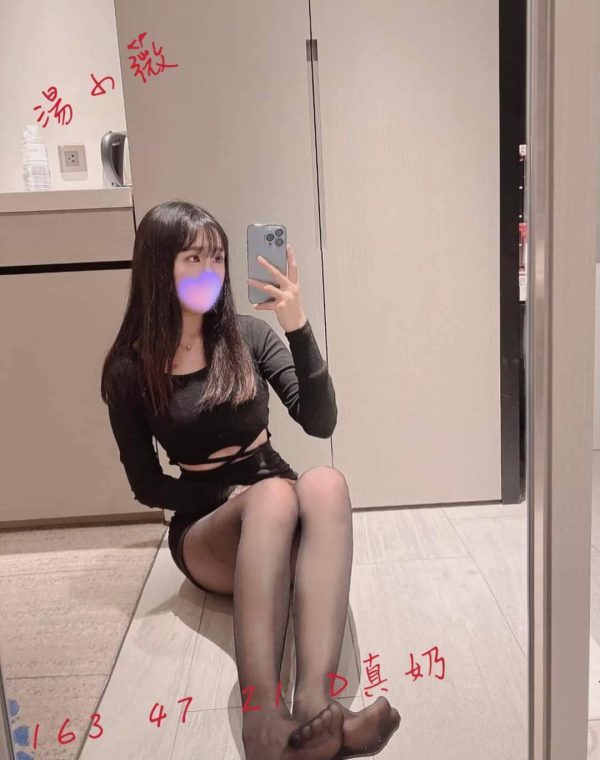 湯小薇